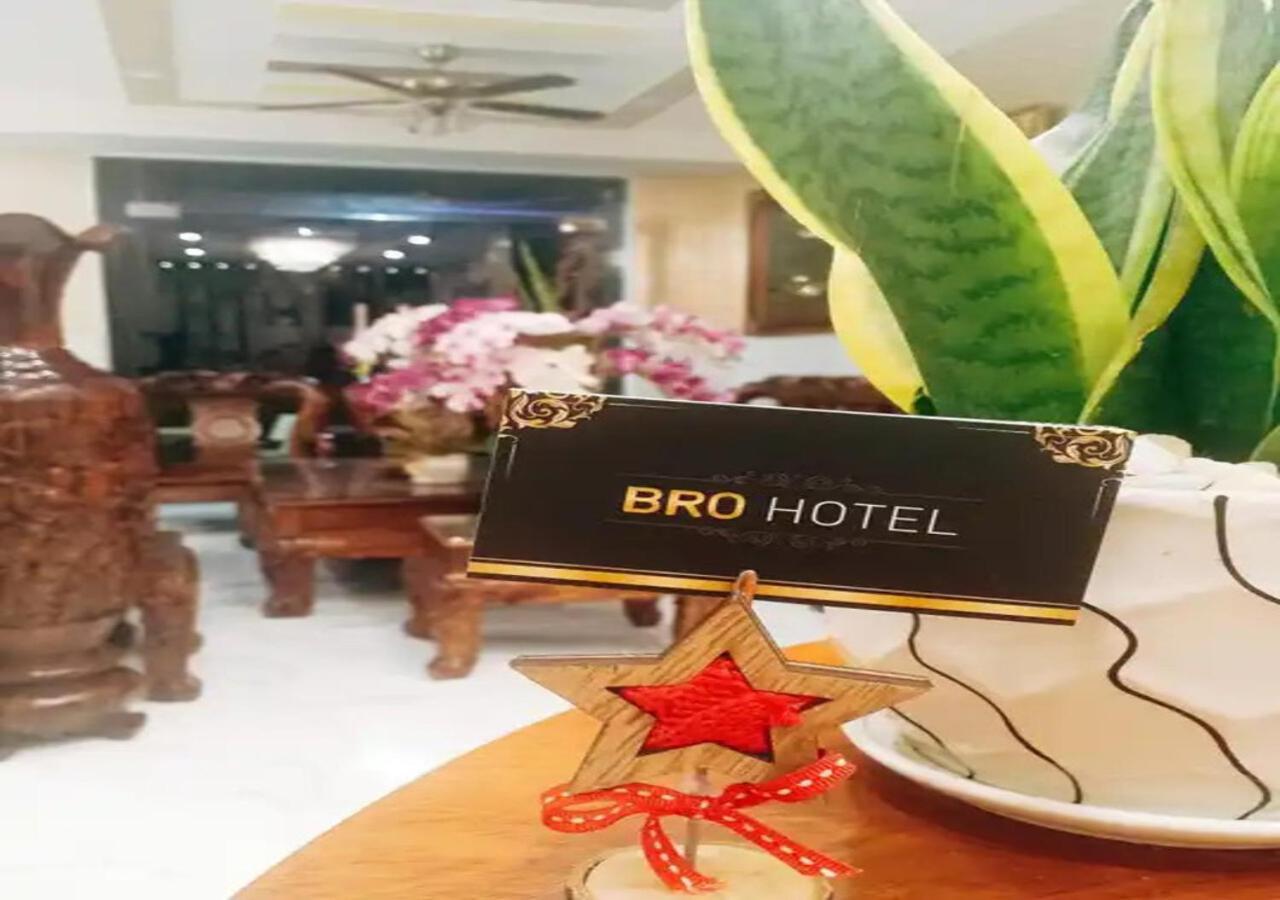Bros Hotel Хошимин Екстериор снимка