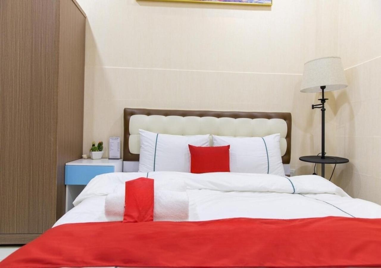 Bros Hotel Хошимин Екстериор снимка
