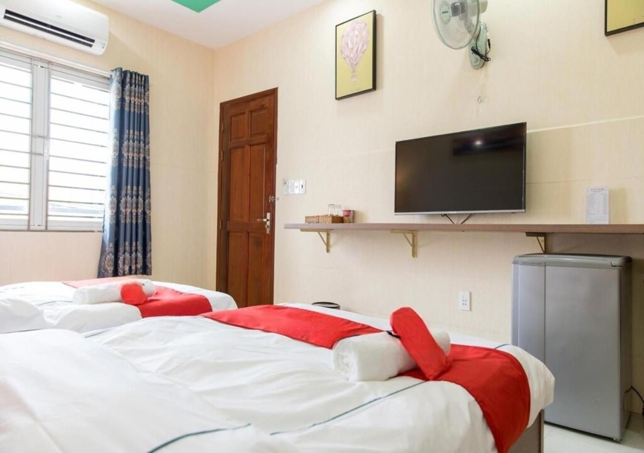 Bros Hotel Хошимин Екстериор снимка